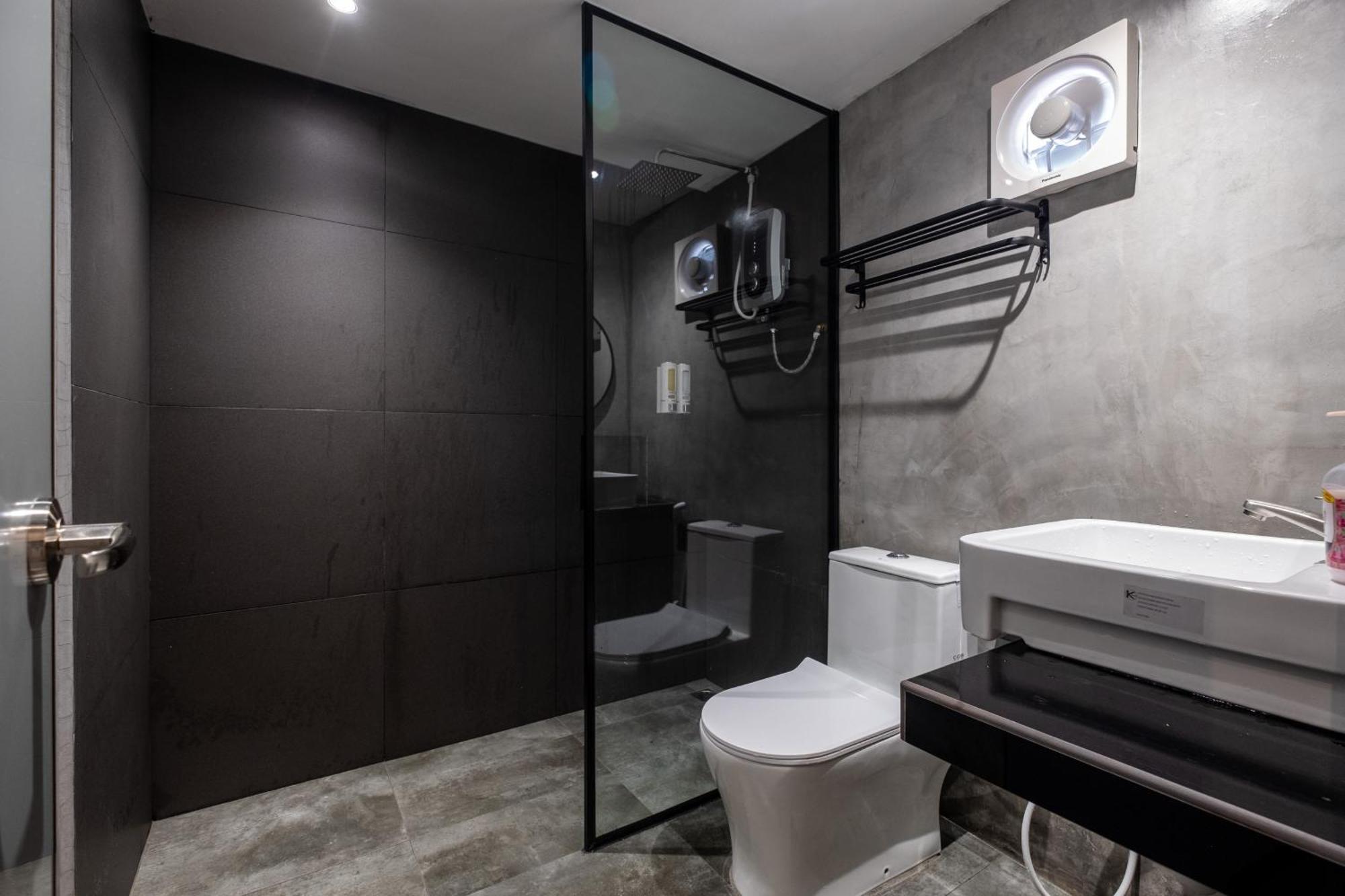 Boutique Hidden Loft Hotel บูกิต เมอร์ตาจัม ภายนอก รูปภาพ